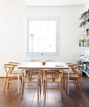 Load image into Gallery viewer, Hans Wegner, Wishbone chair/ White - MANU Wooden Collection
